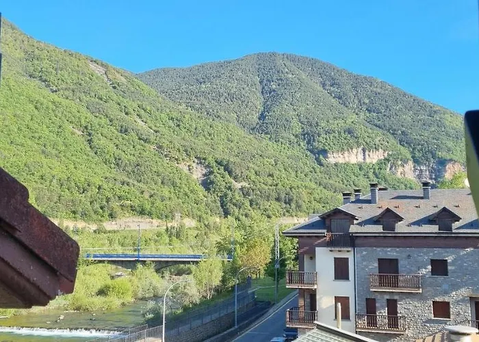 Lcr Boutique, Lcr Y Lcr Valles Biescas (Aragon)