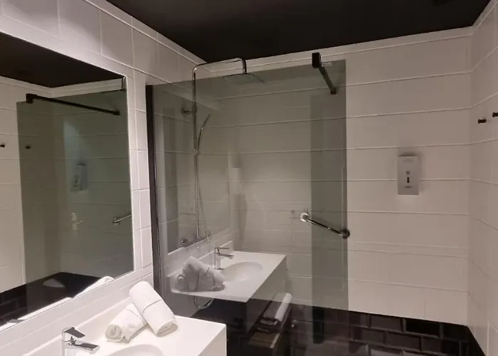 Lcr Boutique, Lcr Y Lcr Valles * Biescas (Aragon)